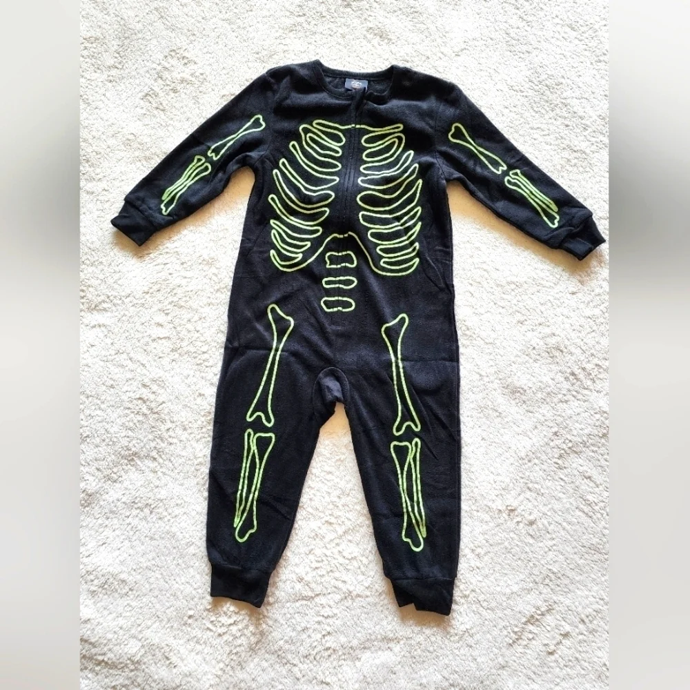 NWT Halloween Skeleton toddler & big boy girl Glow-In-The-Dark pajama / costume